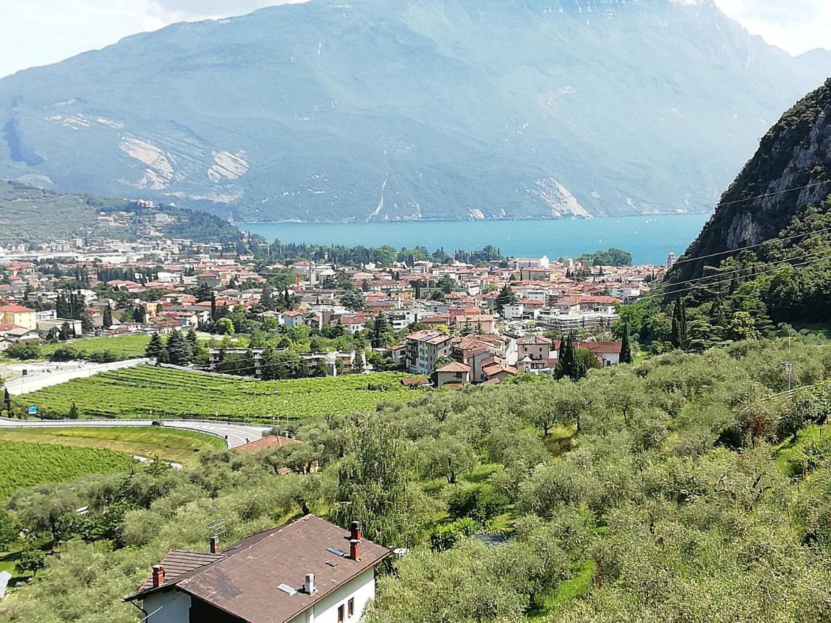 Lake & Castle View Apartment Riva del Garda Exterior foto